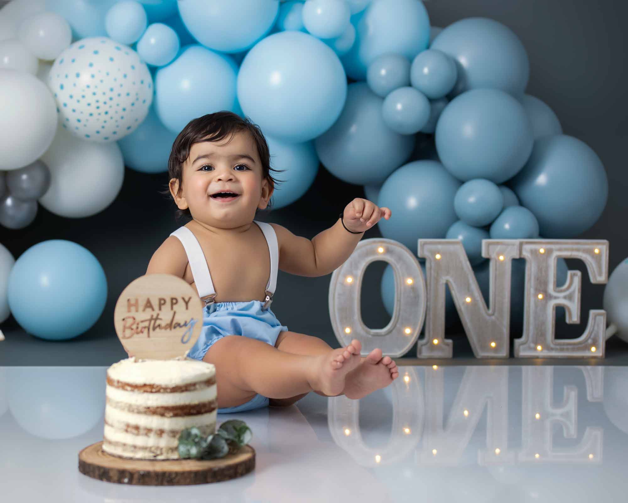 Baby's first birthday cake smash